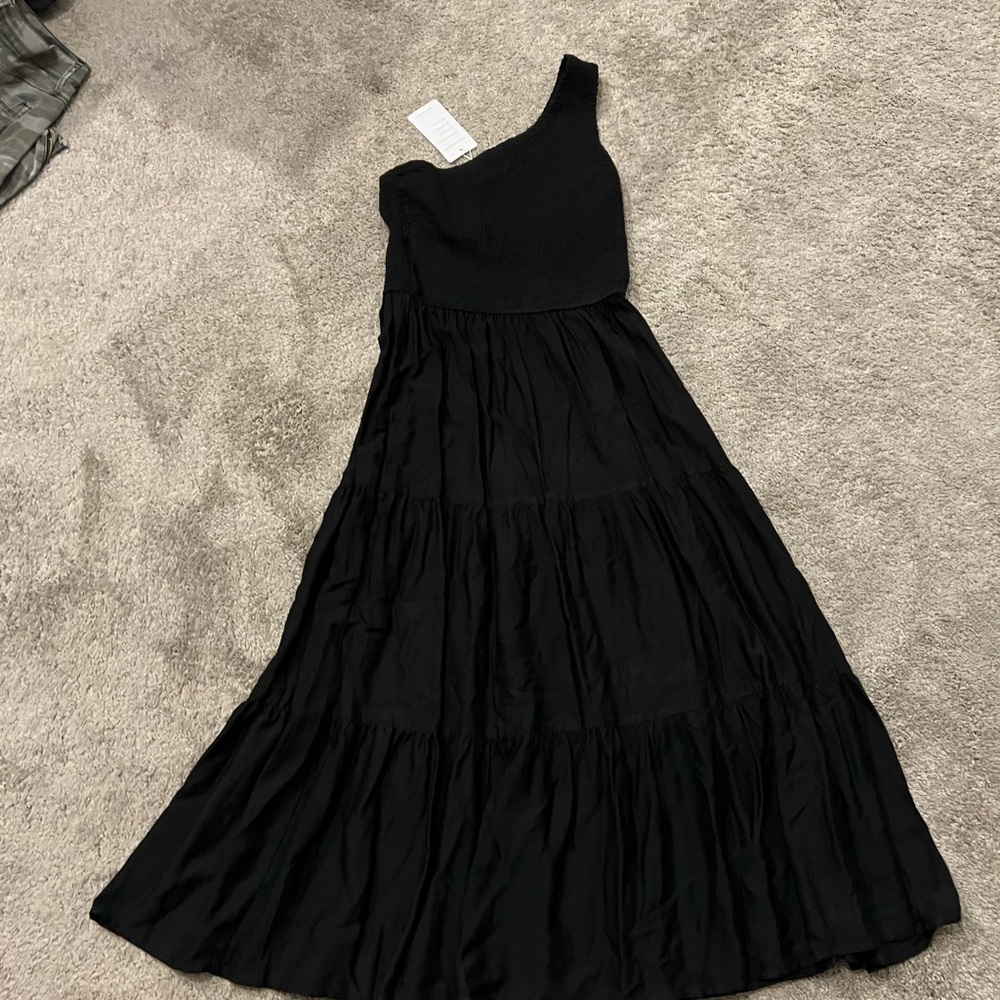 One-Shoulder Black Maxi Dress